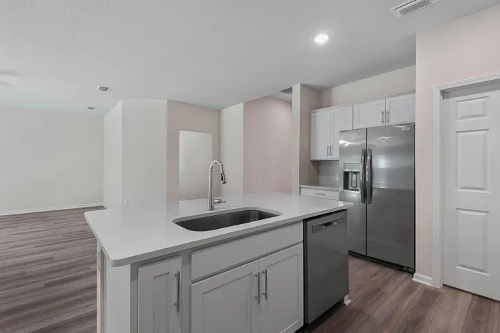 20-web-or-mls-46 Poplar-20