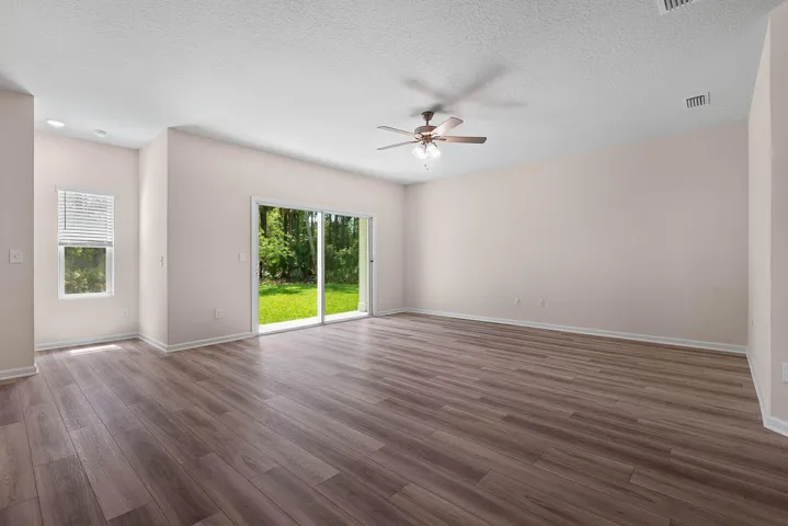 6-web-or-mls-46 Poplar-6