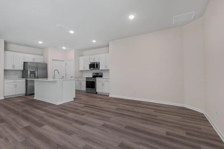 26-web-or-mls-46 Poplar-26