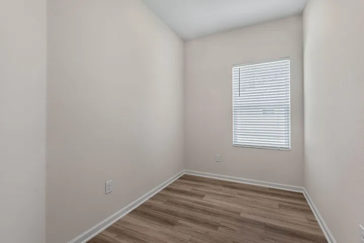 13-web-or-mls-46 Poplar-13