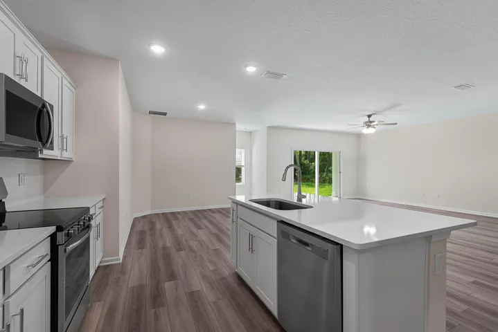 21-web-or-mls-46 Poplar-21