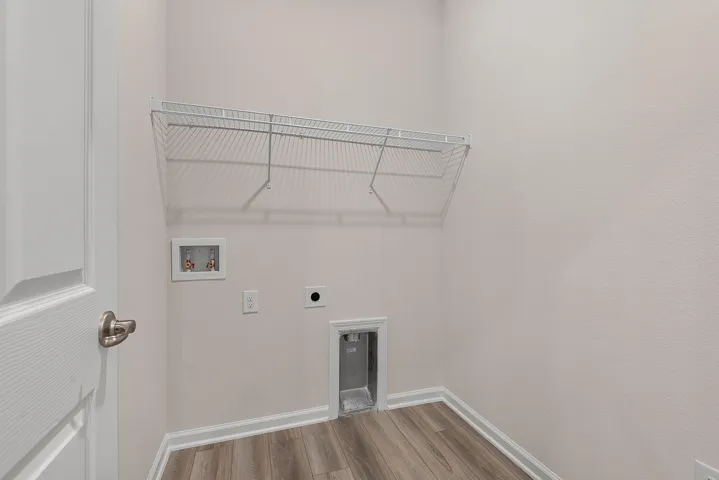 42-web-or-mls-46 Poplar-42