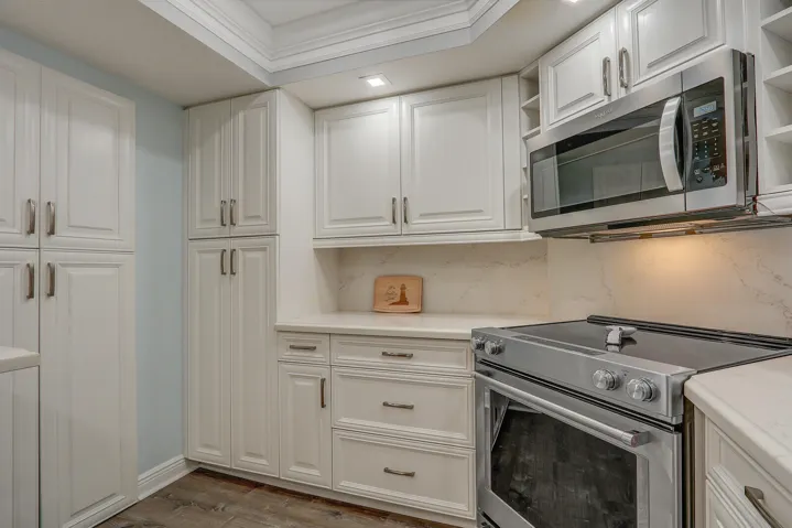 Washer & Dryer in Unit