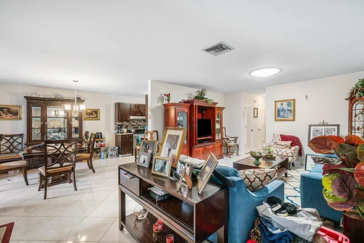 007-5814DorisCourt-DelrayBeach-FL-33484-