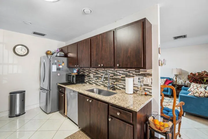 013-5814DorisCourt-DelrayBeach-FL-33484-