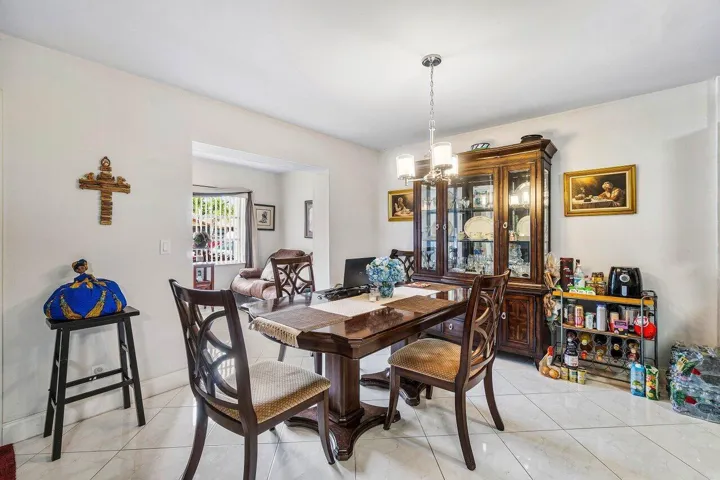 009-5814DorisCourt-DelrayBeach-FL-33484-
