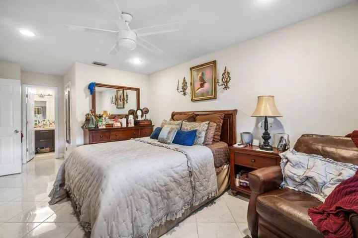 017-5814DorisCourt-DelrayBeach-FL-33484-