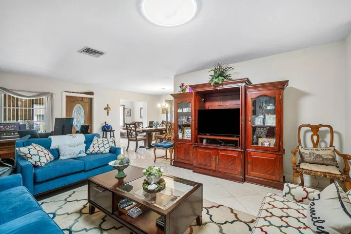 006-5814DorisCourt-DelrayBeach-FL-33484-