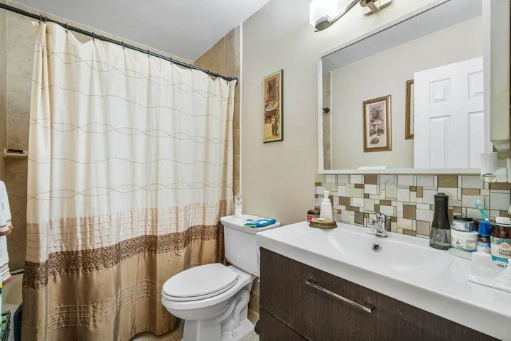 019-5814DorisCourt-DelrayBeach-FL-33484-