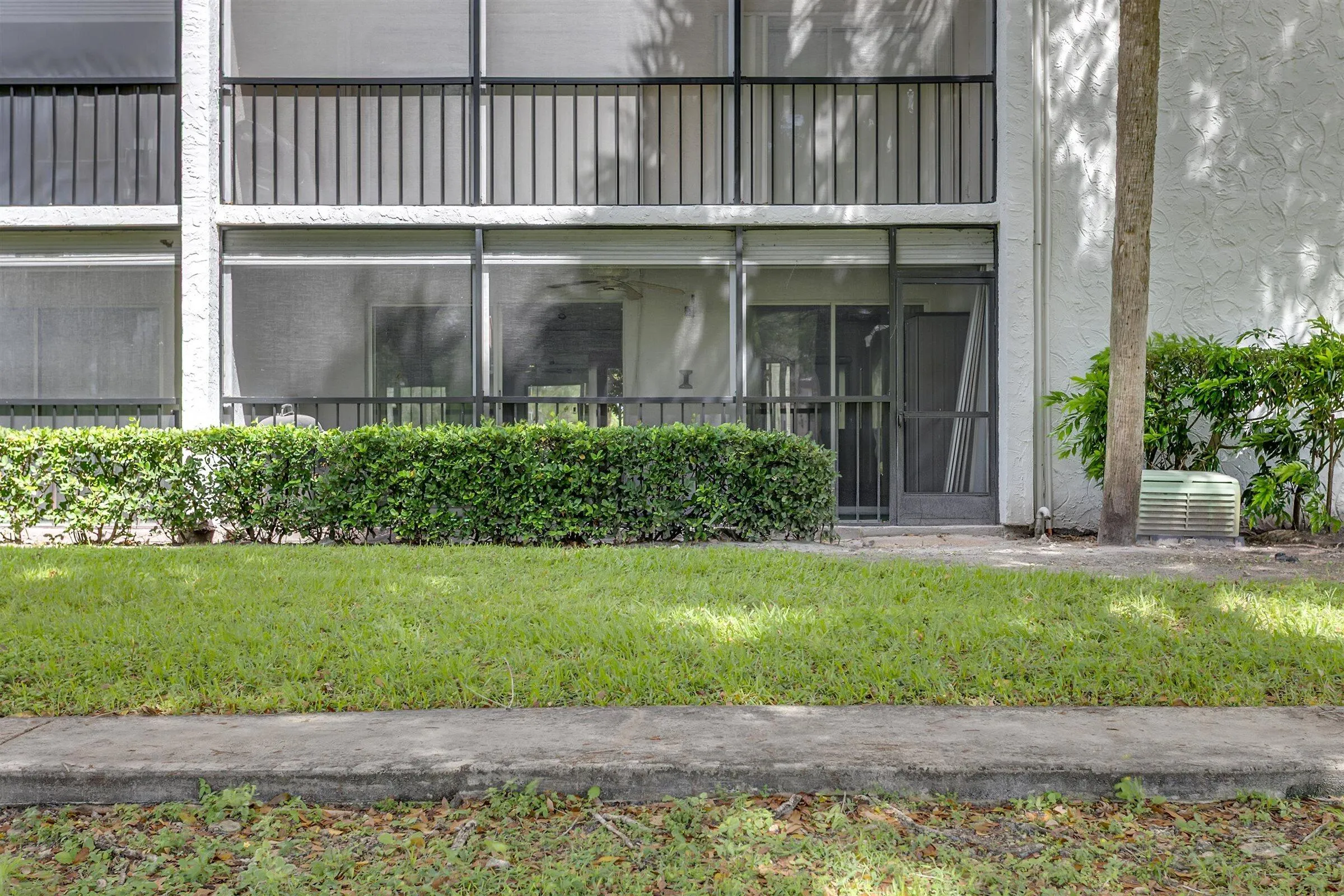 24-116-20260403 - 5860 NW 44St #111