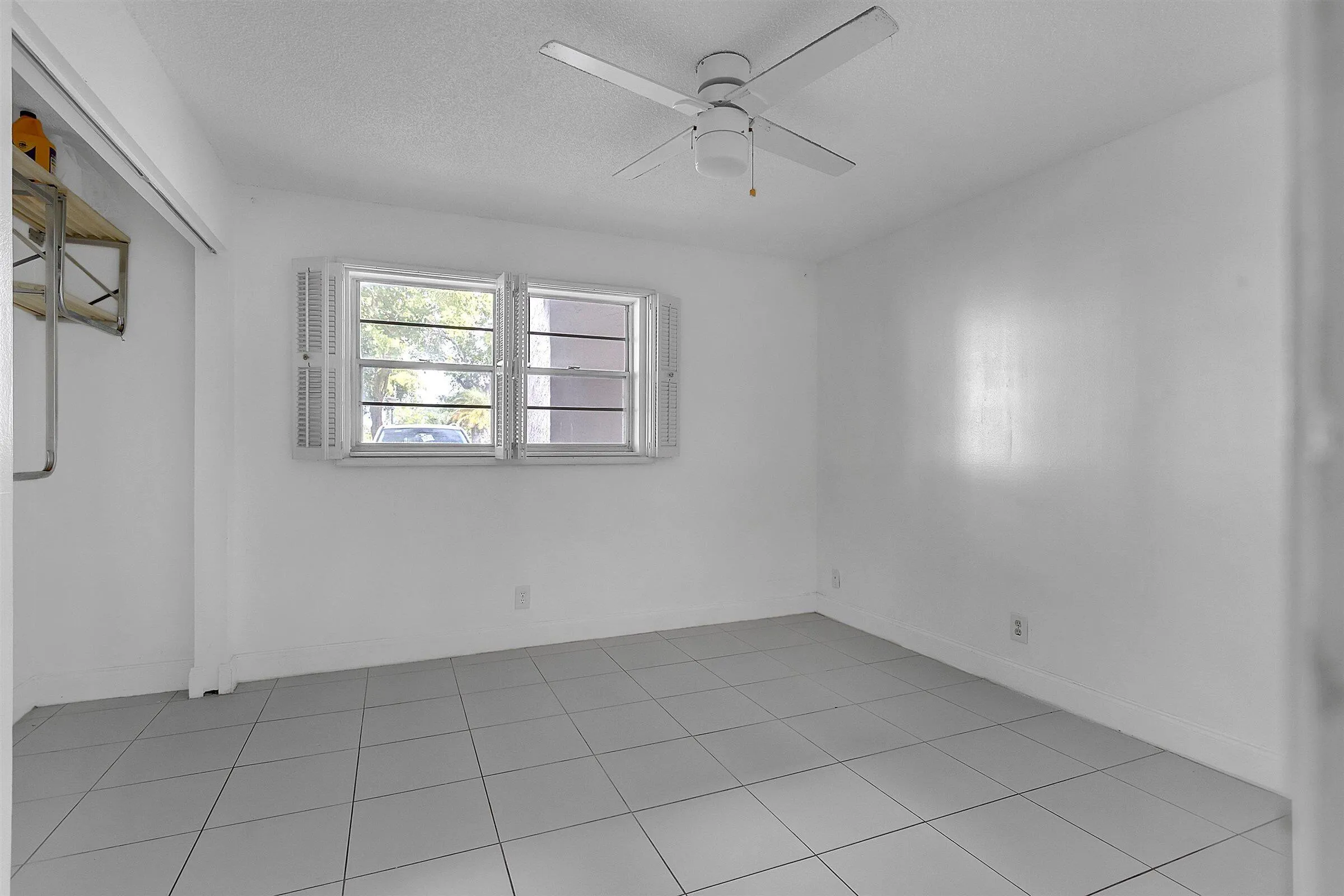 14-066-20260403 - 5860 NW 44St #111
