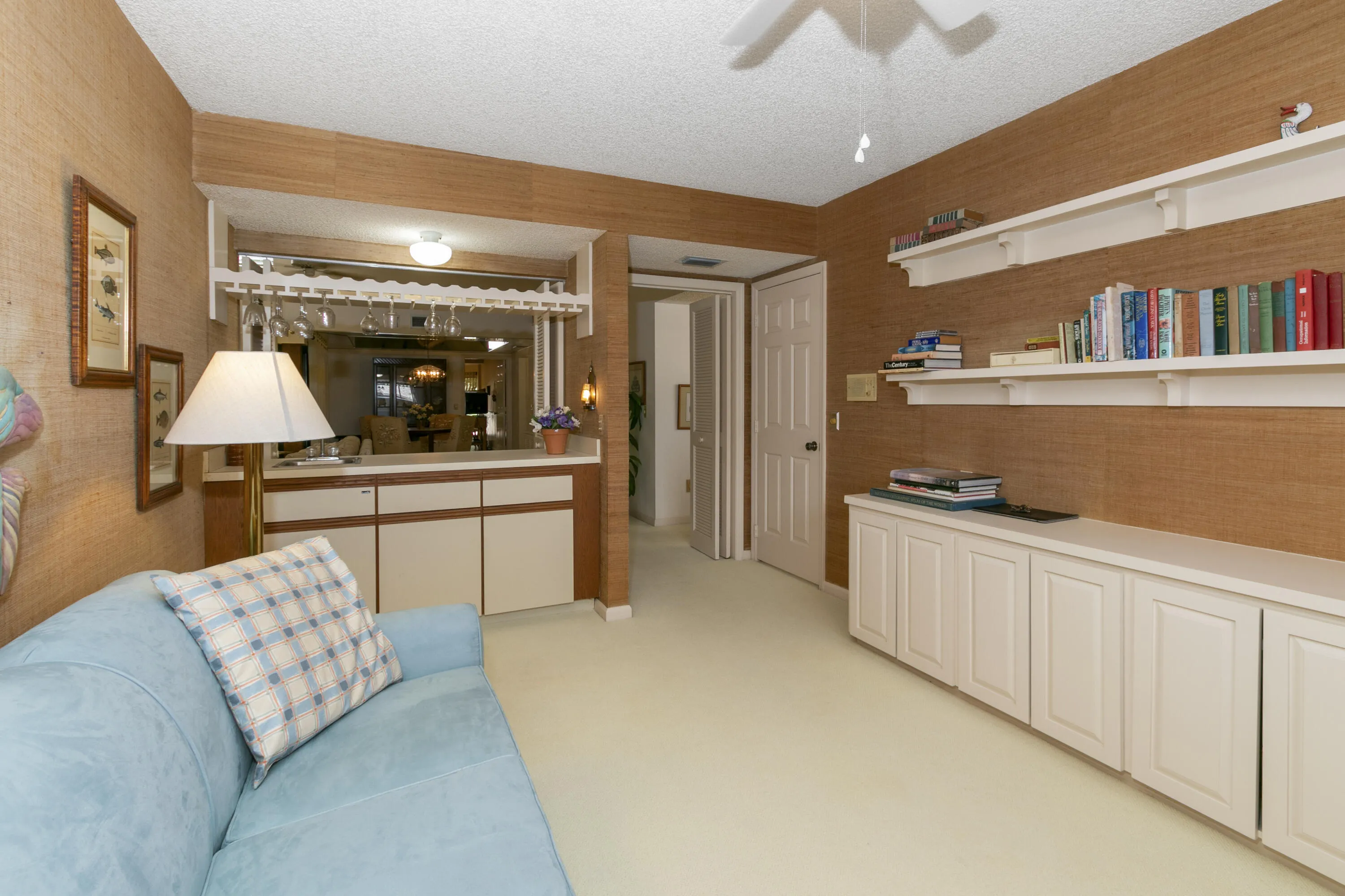 Den / 3rd Bedroom