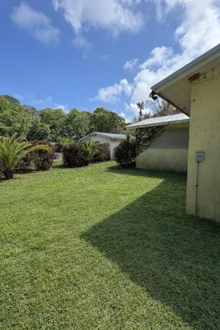 Side yard