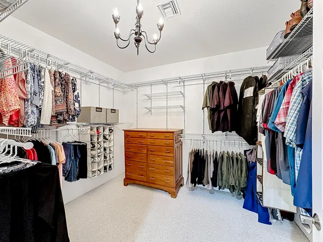 Primary closet!