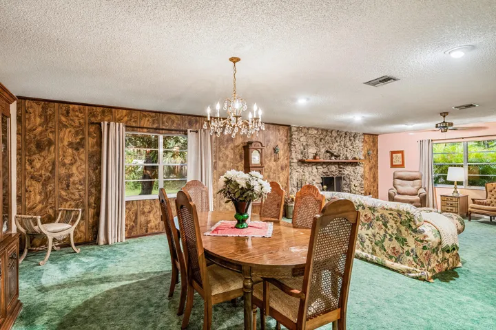 Dining​​‌​​​​‌​​‌‌​‌‌​​​‌‌​‌​‌​‌​​​‌​​ Area