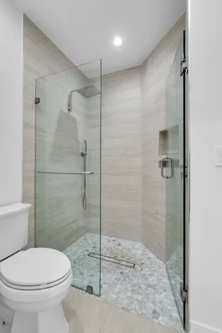24-web-or-mls-6171FloralLakes-24