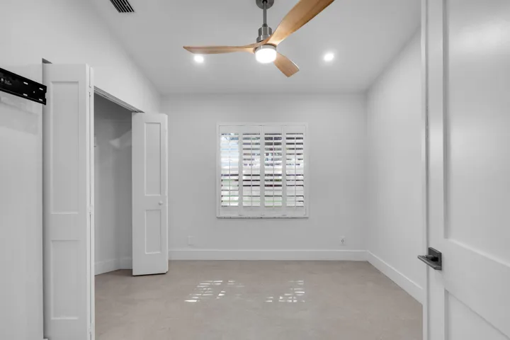 15-web-or-mls-6171FloralLakes-15