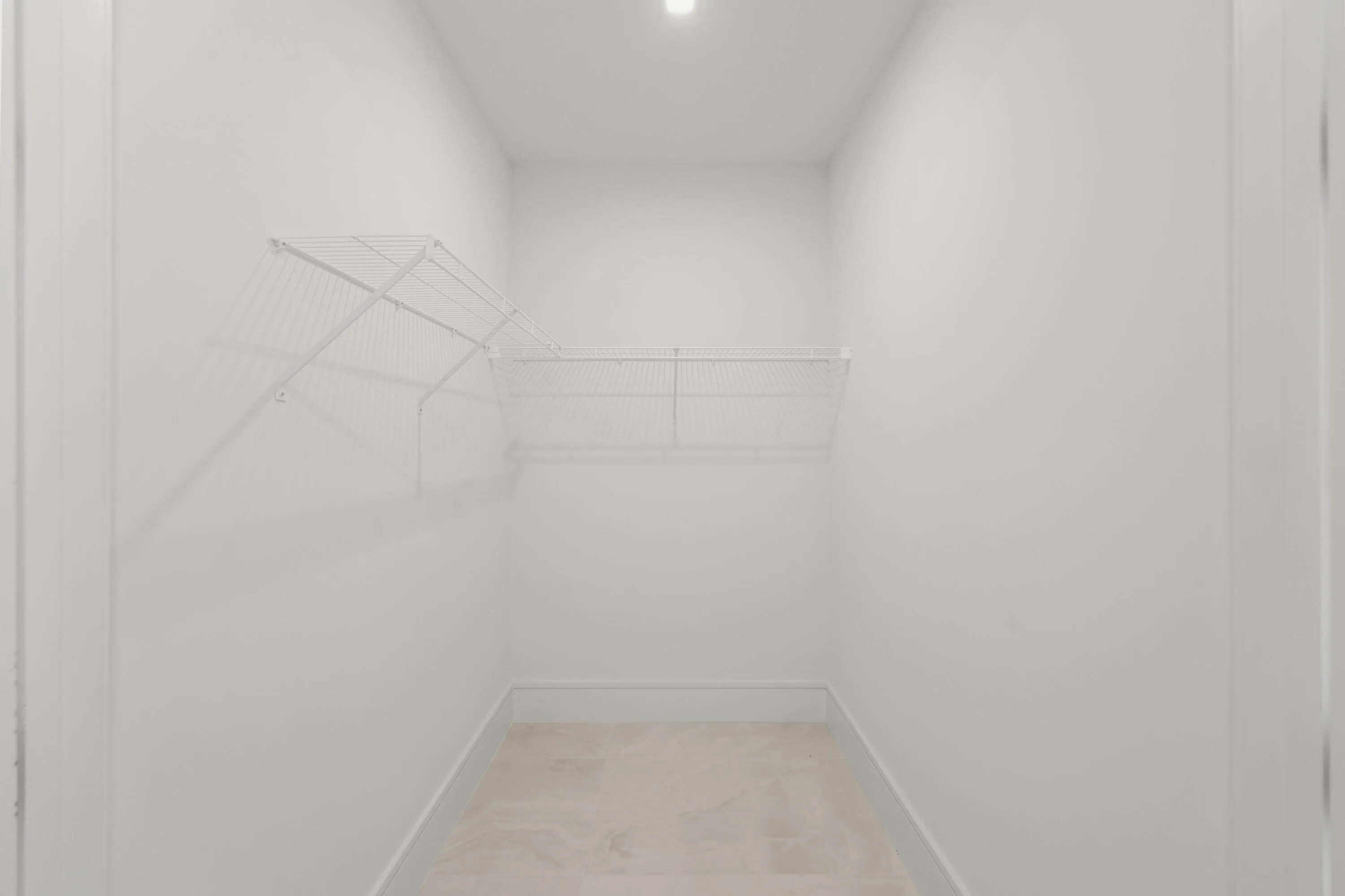 2ND BEDROOM WALK IN CLOSET