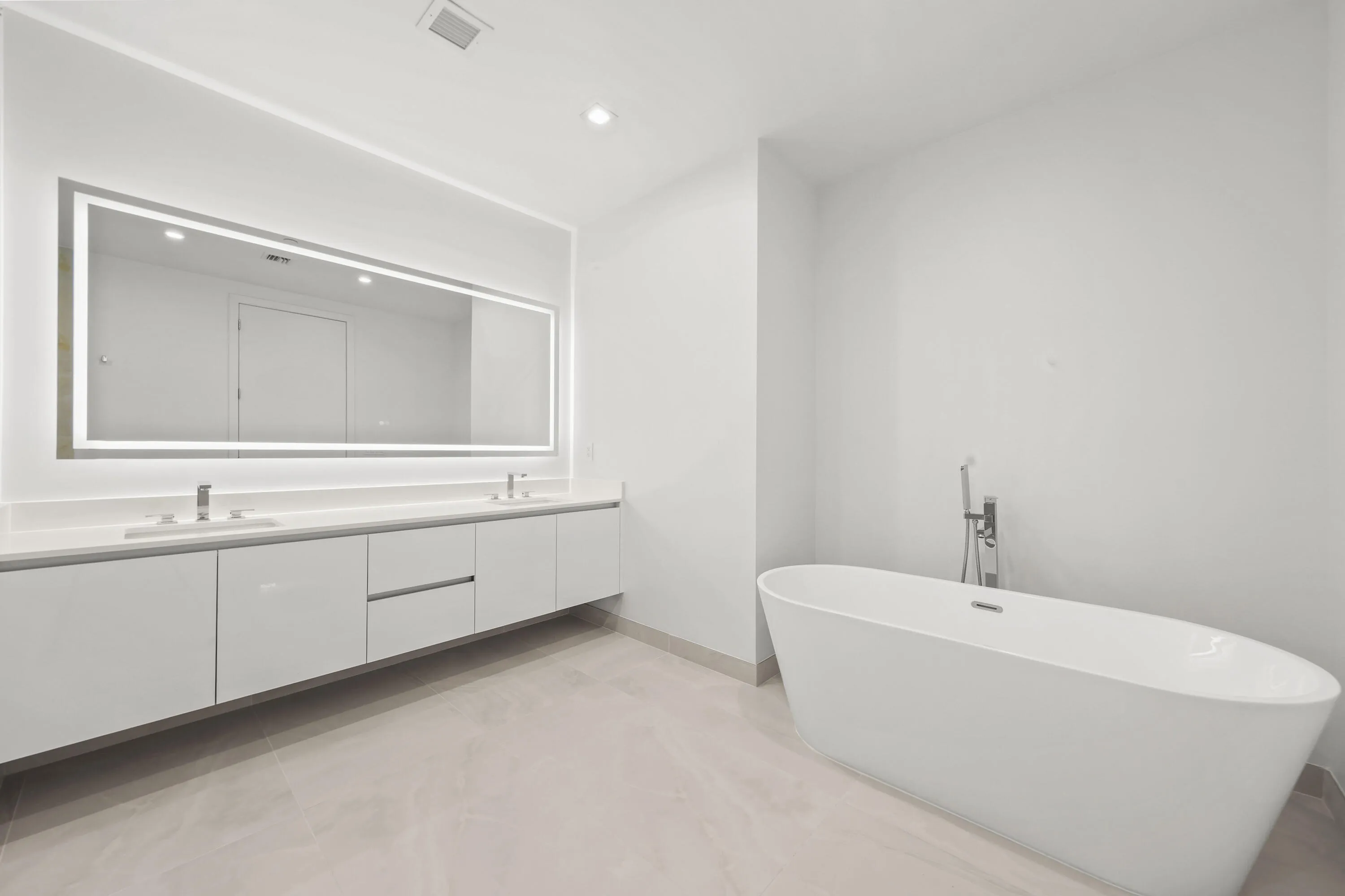 220 Lake Shore Drive - 20.jpg-FULL