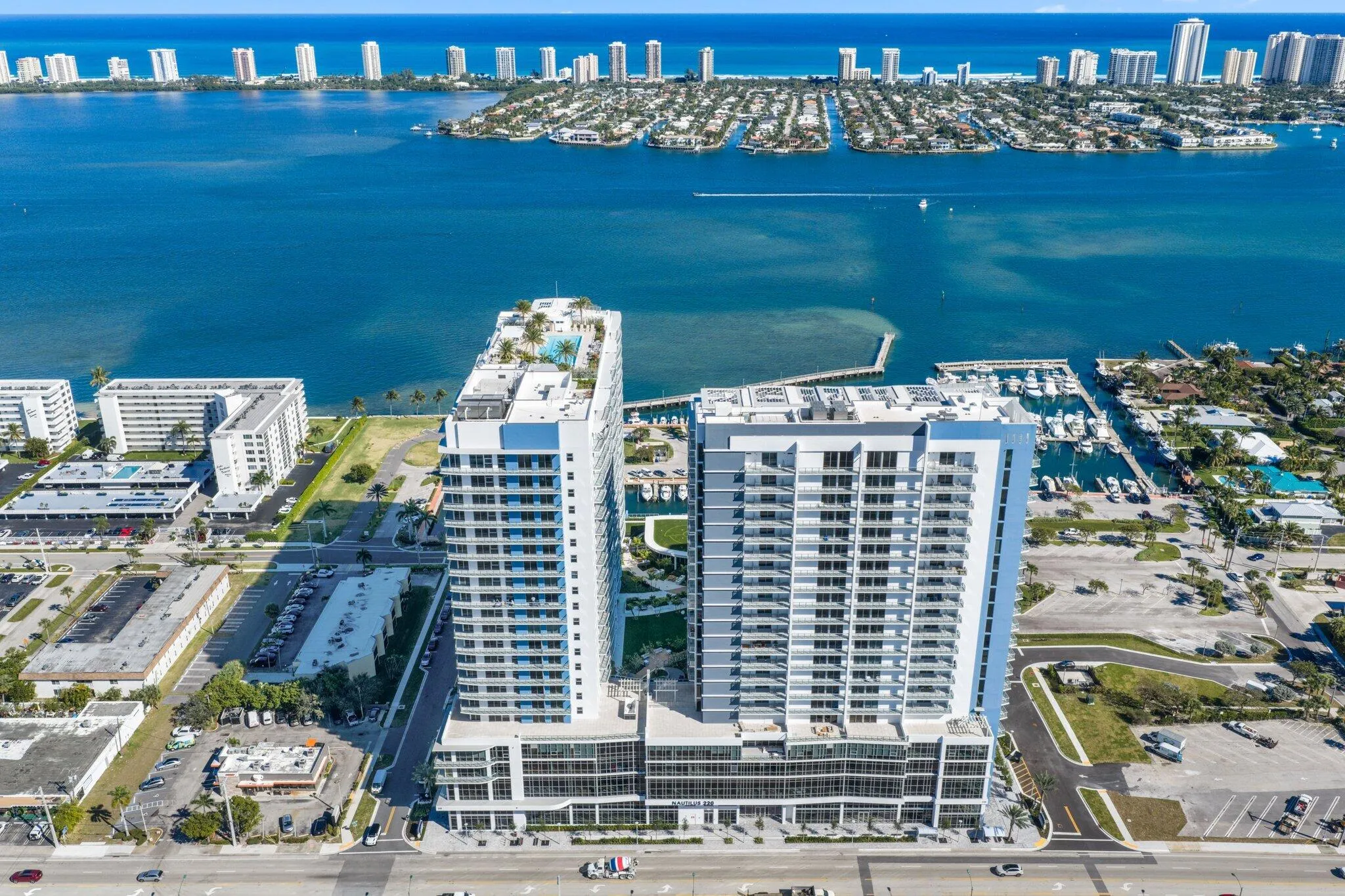 220 Lake Shore Drive - 101.JPG-SMALL