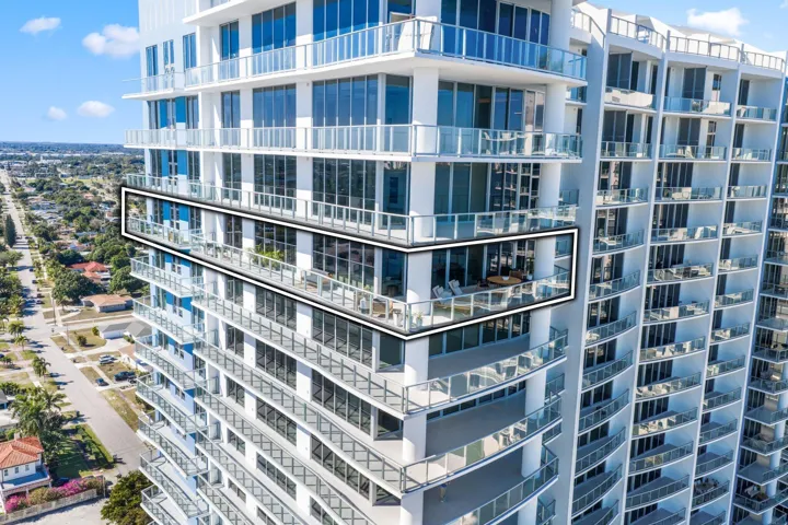 220 Lake Shore Drive - 94.JPG-SMALL