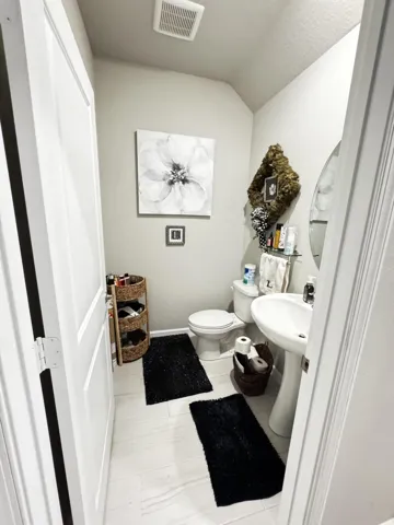 1/2 bath