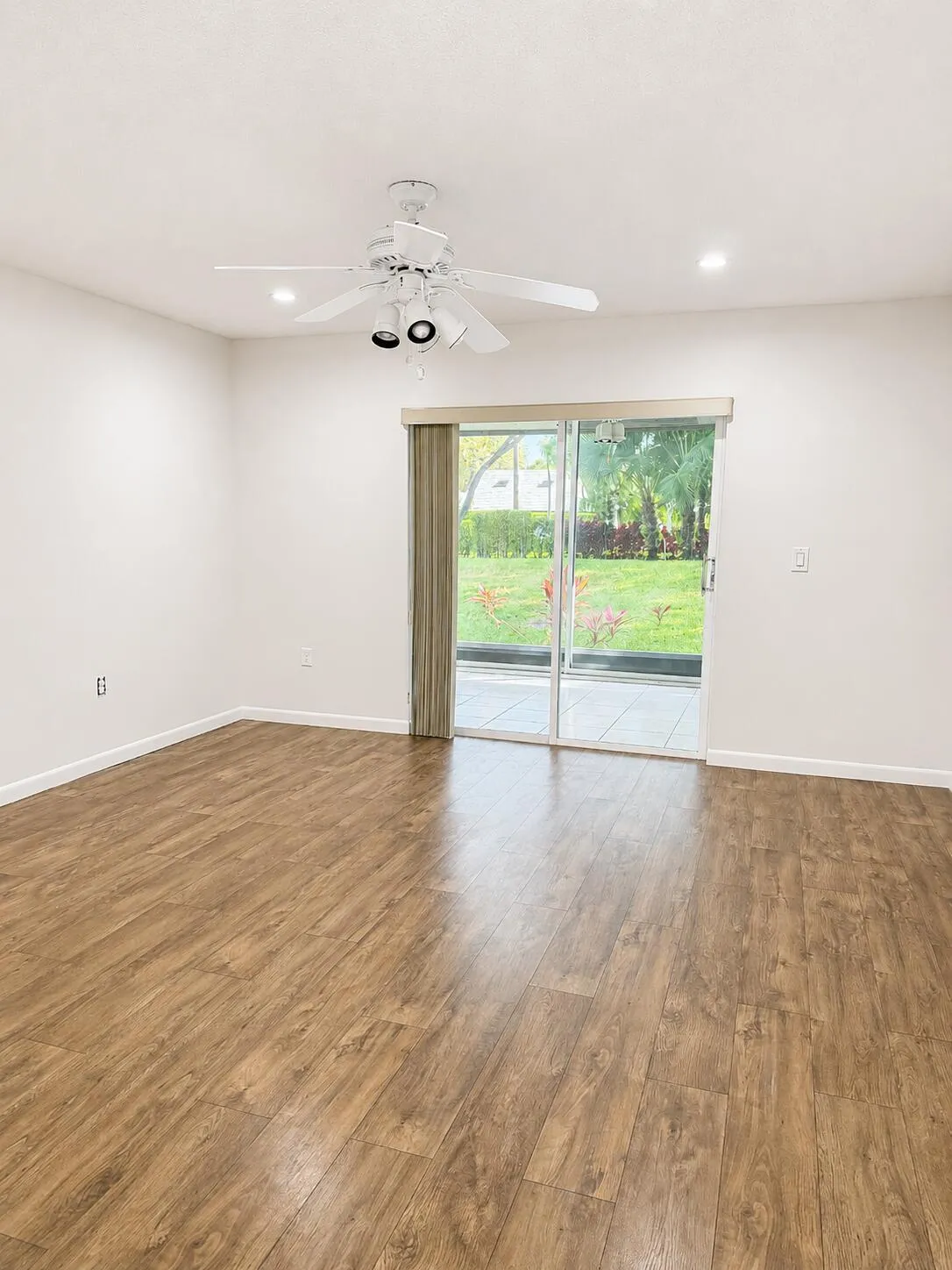 Master bedroom1