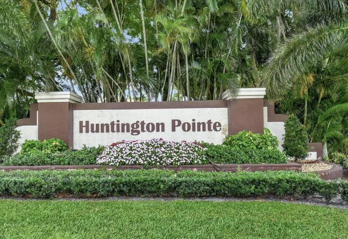 huntington pointe entrance