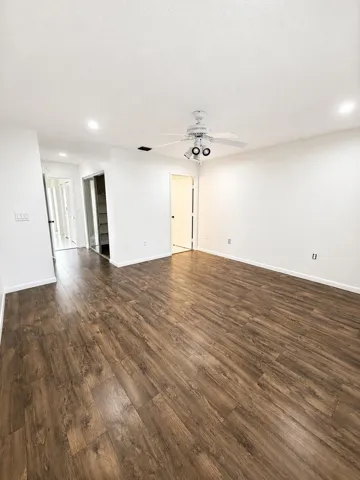 Master bedrooom