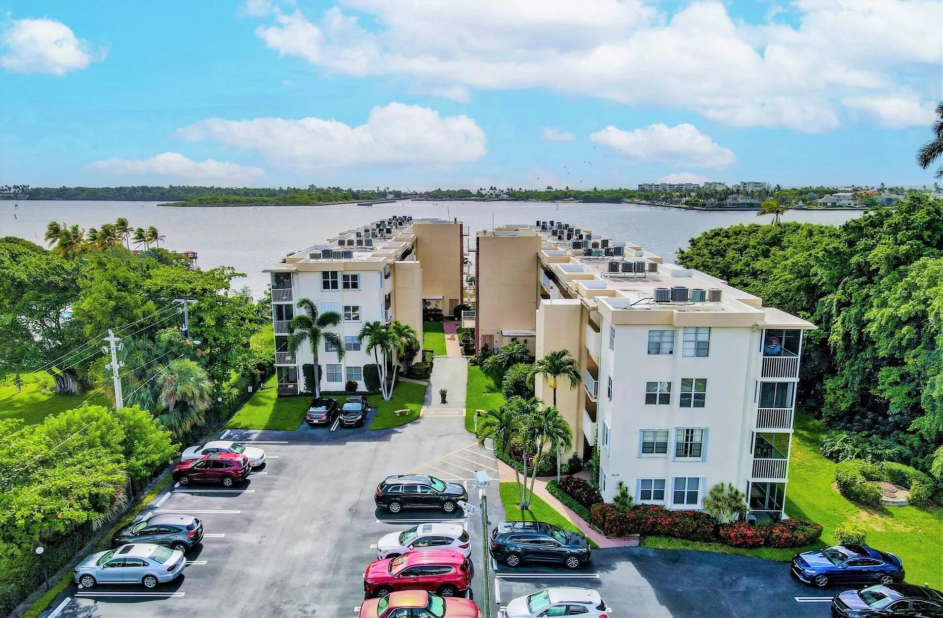 Exterior Front of Seacrest Villas Condos