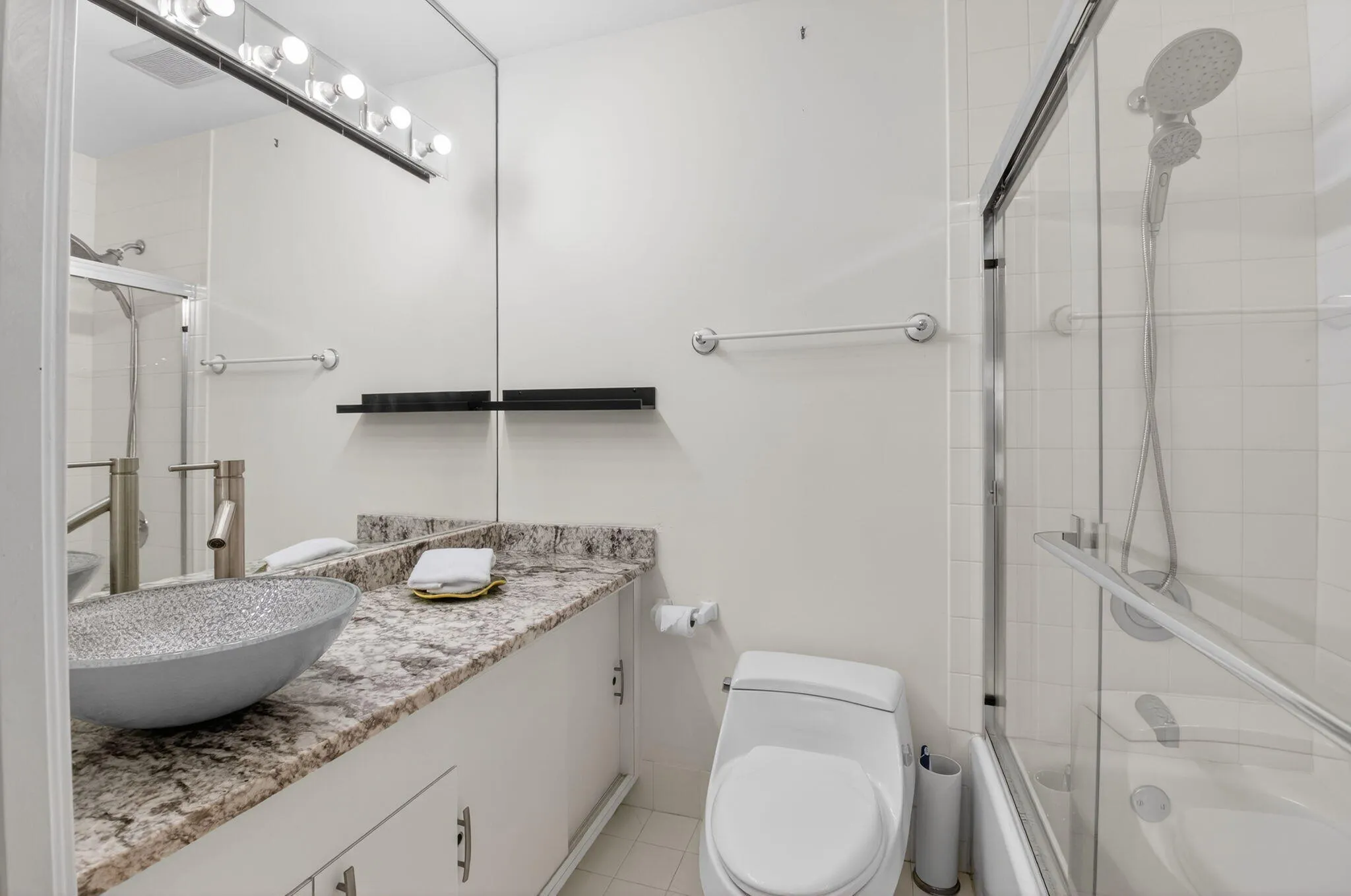 ENSUITE BATH BEDROOM 3