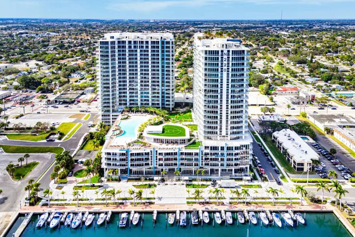 065-220LakeShoreDrive-1508-LakePark-FL-3