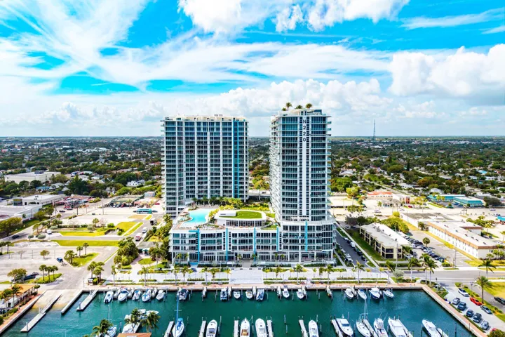 075-220LakeShoreDrive-1508-LakePark-FL-3