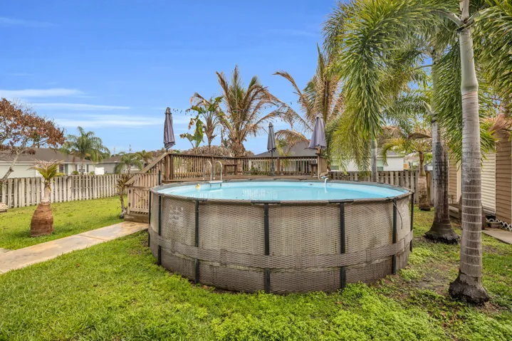 above ground pool/deck