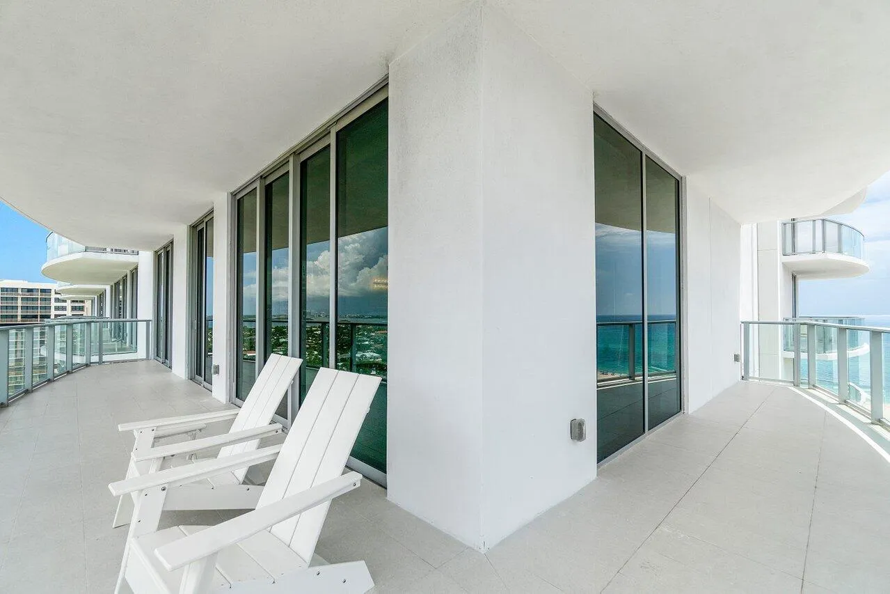 037-3100NorthOceanDrive-1505P-RivieraBea