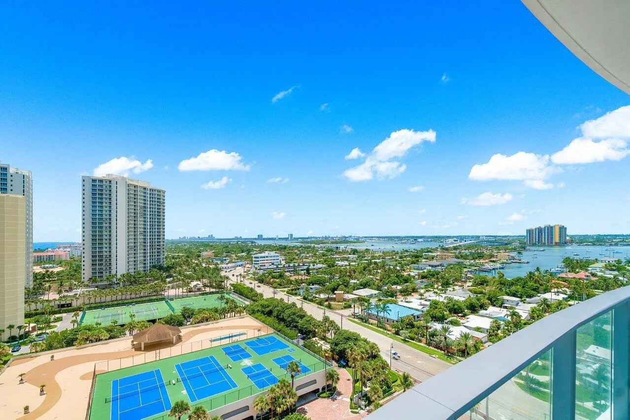 032-3100NorthOceanDrive-1505P-RivieraBea