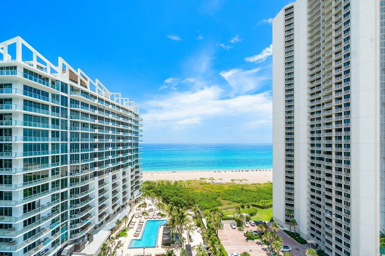 031-3100NorthOceanDrive-1505P-RivieraBea