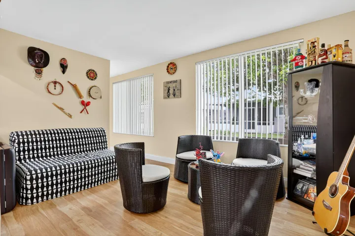 22-web-or-mls-6945-3728