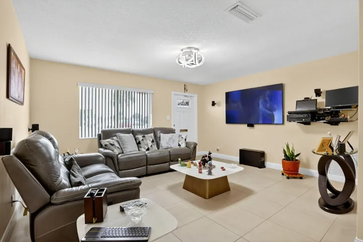 32-web-or-mls-6945-3792