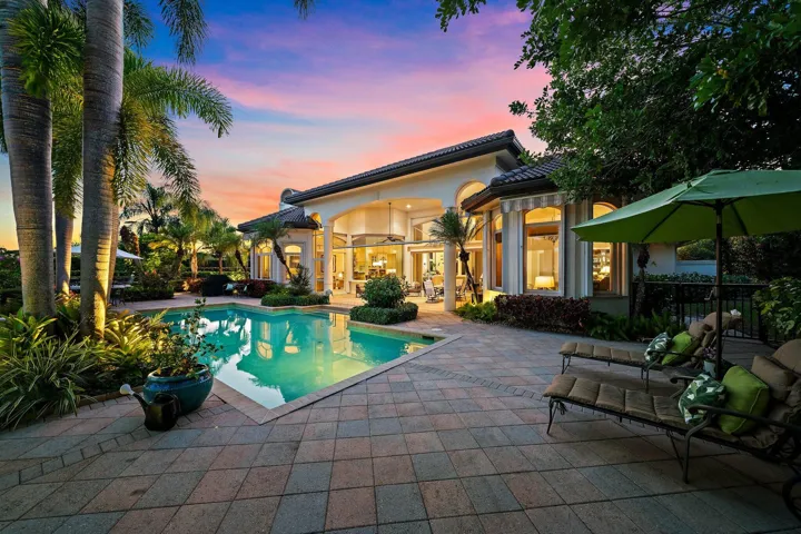 153-8010FairwayLane-WestPalmBeach-FL-334