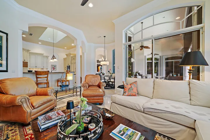 065-8010FairwayLane-WestPalmBeach-FL-334