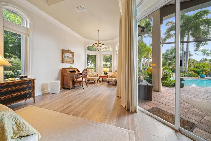 053-8010FairwayLane-WestPalmBeach-FL-334