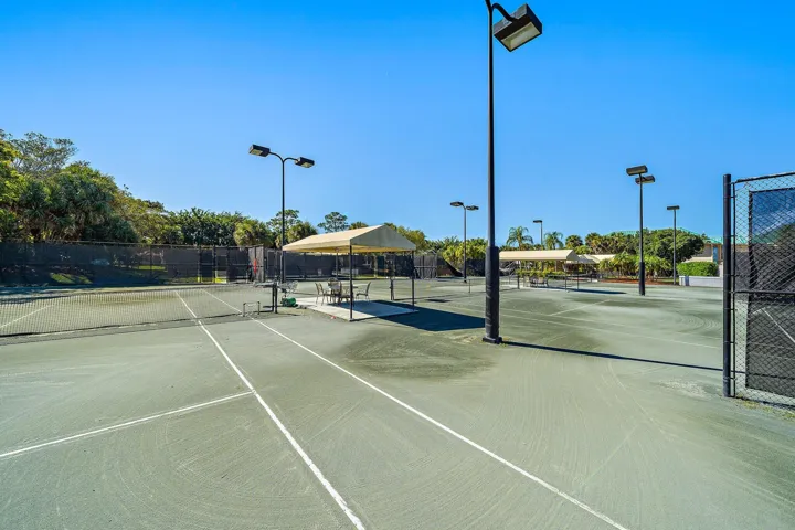 165-8010FairwayLane-WestPalmBeach-FL-334