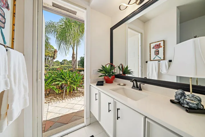 081-8010FairwayLane-WestPalmBeach-FL-334