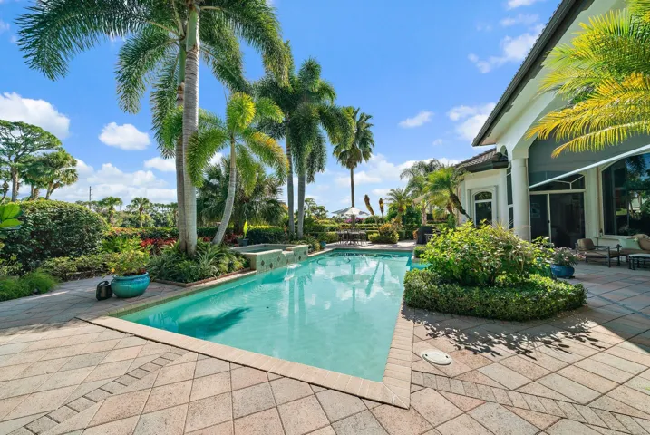 096-8010FairwayLane-WestPalmBeach-FL-334