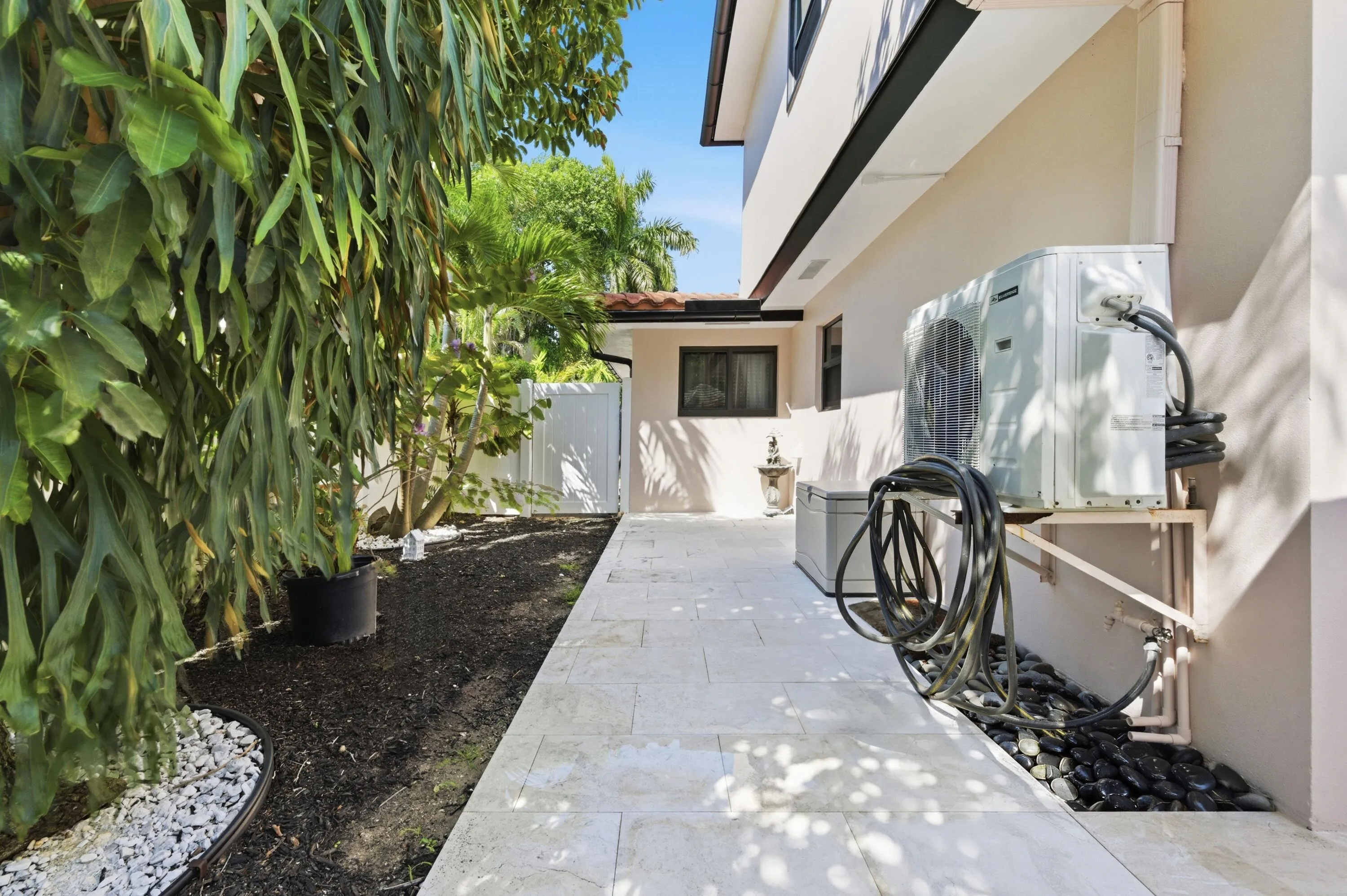 Side yard 1