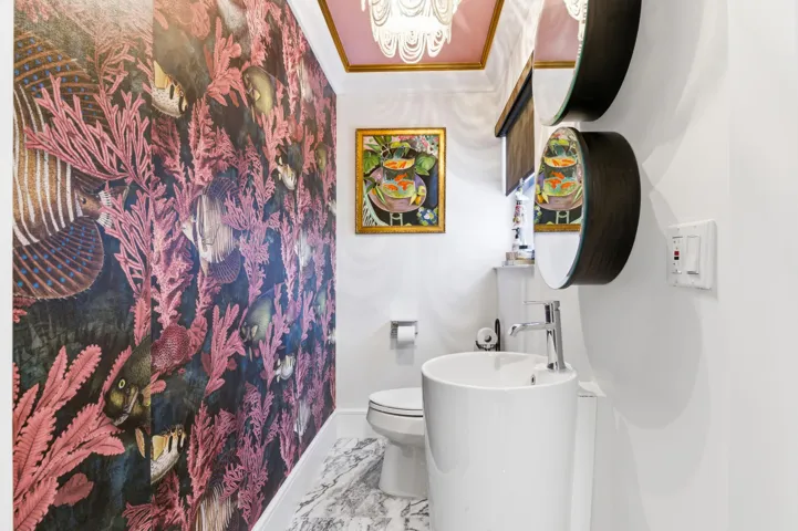 Primary en-suite Bathroom