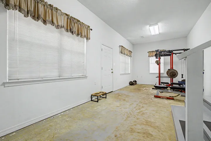 7327 Glidden Lane--31