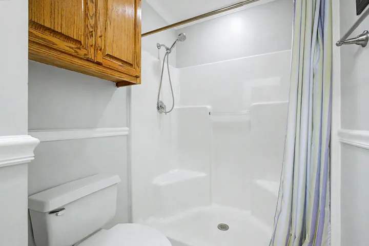 7327 Glidden Lane--13