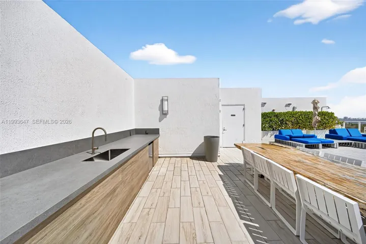 Cater a Party on the Rooftop Dining Area